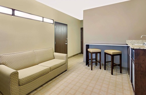 Southside Hotel | Microtel Inn & Suites by Wyndham Prairie du Chien
