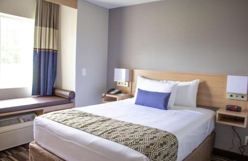 Jacksonville Hotel | Microtel Inn & Suites by Wyndham Camp Lejeune/Jacksonville