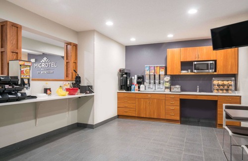Springfield Hotel | Microtel Inn & Suites by Wyndham Springfield