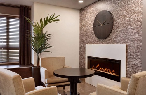 Estevan Hotel | Microtel Inn & Suites by Wyndham Estevan