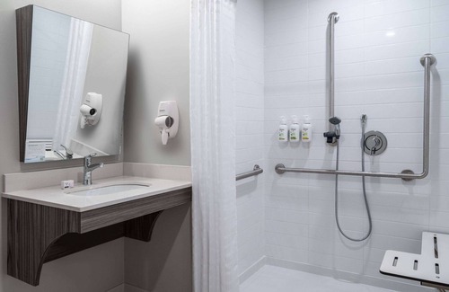 Kanata Lakes - Marchwood Lakeside - Morgan's Grant - Kanata Hotel | Microtel Inn & Suites by Wyndham Kanata Ottawa West