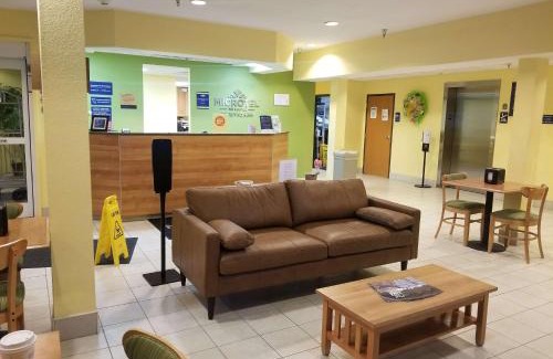 Delphos Hotel | Microtel Inn & Suites by Wyndham Delphos