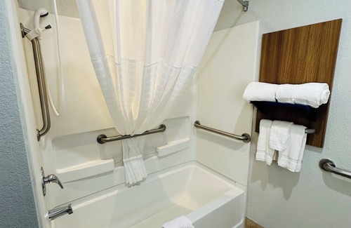 Bayou Cane Hotel | Microtel Inn & Suites by Wyndham Houma