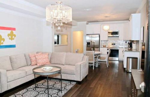 Tulane - Gravier House | Mid-city 3-br Apt Near Superdome