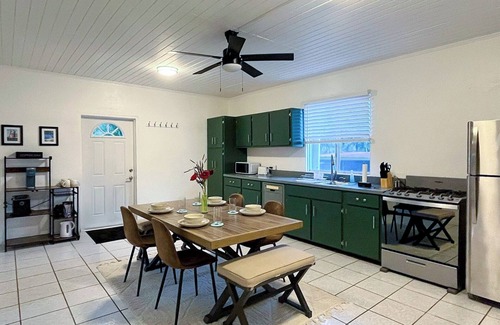 Estate Hermon Hill House | Mid-Island Comfort & Fun @ Hermons Hideaway
