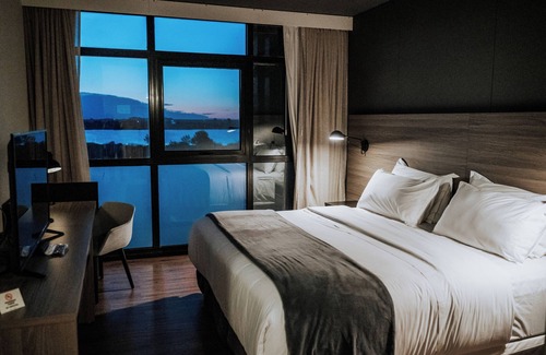 Carlos Reyles Hotel | Midland Hotel & Resort
