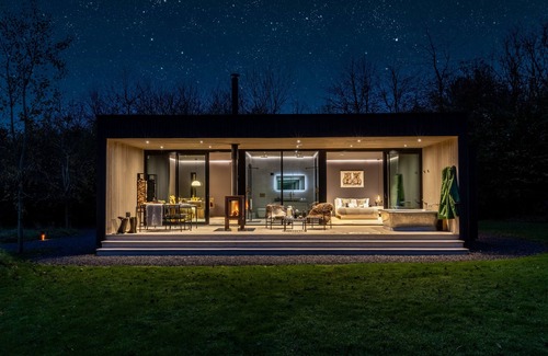East Horrington House | Midnight Moon - One Bedroom House, Sleeps 2
