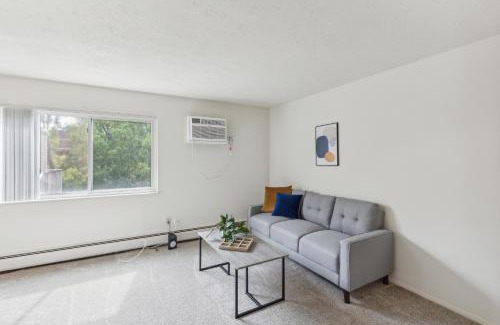 Parma Apartment | Midtown 3605i Cozy & Comfy I Free Parking