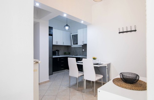 Corfu Town Apartment | Midtown Apartment by CorfuEscapes