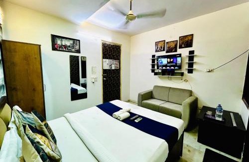 Delhi House | Midtown Homes I