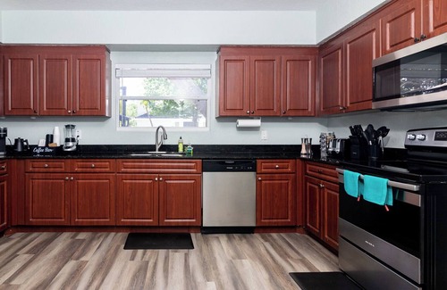 Tampa House | Midtown Sea Esta #1