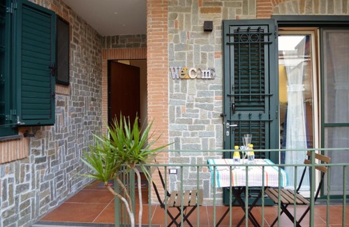 Sant'Egidio del Monte Albino Apartment | Midway House Italy Apartment