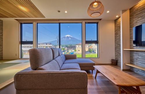 Fujikawaguchiko Villa | Miire Mt Fuji Natural
