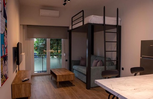 Volos City Centre Apartment | Mike's studio