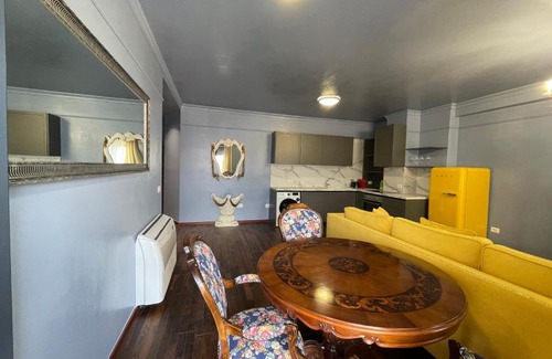 Tirana Apartment | Mikpritja Apartament
