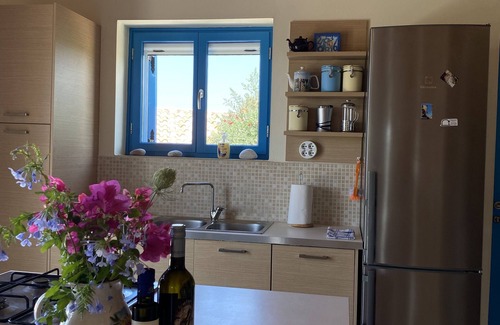 Kardamyli Villa | Mikros Pyrgos: All-season Getaway, Private Pool, Fabulous Sea & Mountain Views