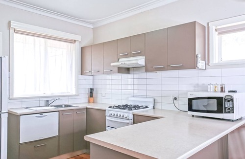 Mildura Apartment | Mildura No 4 - 2 Bedroom apartment - small pets welcome.