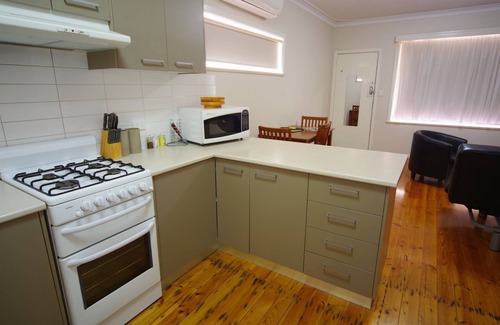 Mildura Apartment | Mildura No 4 - 2 Bedroom apartment - small pets welcome.