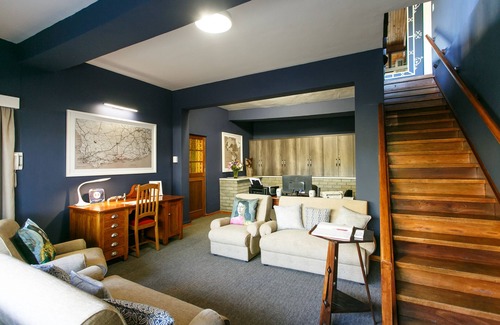 Oudtshoorn Bed & Breakfast | Miles B&B Guesthouse