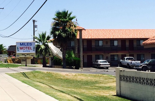 East Mesa Hotel | Miles Motel