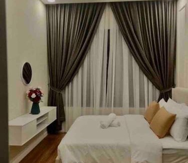 Kampung Haji Abdullah Hukum Apartment | Millerz Suite 3R2B Condo Near MidValley 3 Beds 3 Bedrooms Staycation Best Choice