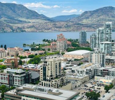 Downtown Kelowna House | Million-Dollar View with 34th floor Rooftop Pool and hot Tub , Private Room and Private Bathroom in Downtown Kelowna!