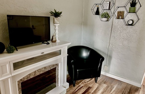 Fall River Mills Hotel | Millz Manor at Fall River Millz