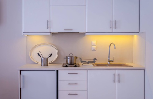 Adamas House | Milos Bay Suites