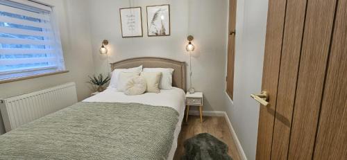 Milton Keynes Apartment | Milton Keynes 3BR Home Town Centre Families Free Parking