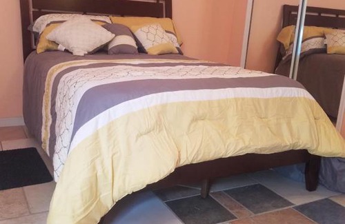 Northeast Miami House | MiMo Home Studio with Private Entrance & Key