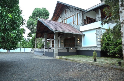 Mananthavady Villa | Minash Villa by Mirth