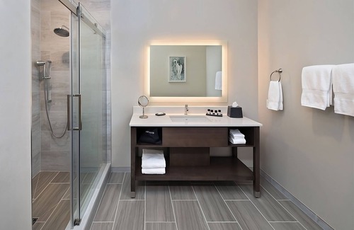 Winters Hotel | Mind-Blowing Art Experiences for All! Two Pet-friendly Units with Free Parking!