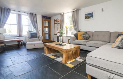 Troon House | Miner's Rest