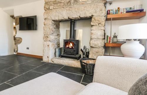 Troon House | Miner's Rest