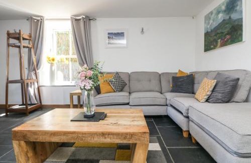 Troon House | Miner's Rest