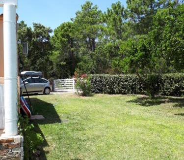 Favone House | Mini Villa à 100m de la mer avec prise de recharge élec privative