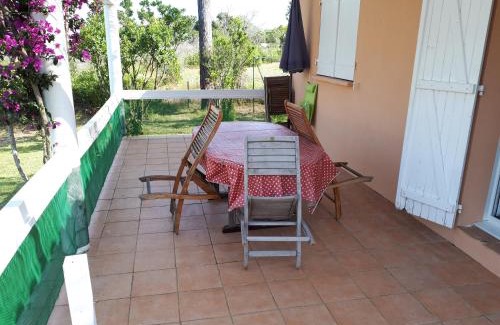 Favone House | Mini Villa à 100m de la mer avec prise de recharge élec privative