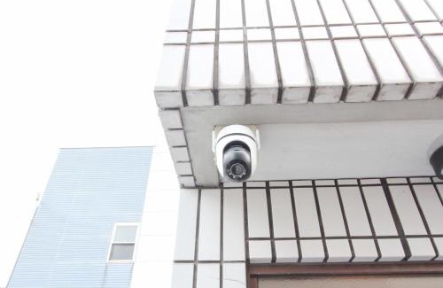 Konohana Apartment | Minima Stay 静かな貸切戸建て 最大10名 軽自動車用駐車場