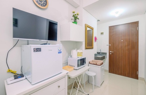 Bekasi Apartment | Minimalist And Cozy Studio (No Kitchen) Transpark Cibubur Apartment