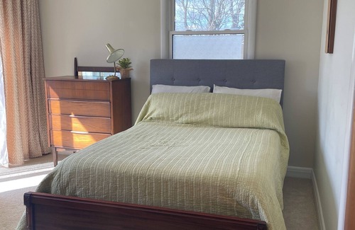 Picton Bed & Breakfast | Minimalist comfort + beach pass + breakfast #Sandbanks #PEC