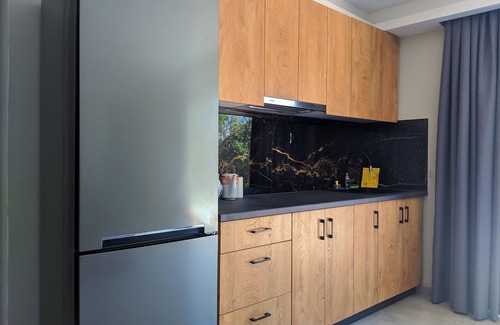 Pantokratoras House | Μinimalist quiet house! 5 minutes to the beach.