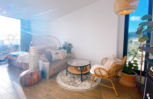 Sail Rock Beach Bed & Breakfast | Minimi Inn - SailRock Beach House