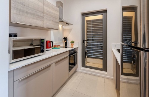 Candos Hotel | Minissy Luxury Services Apartment