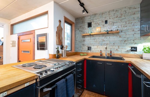 Seward House | MINNeSTAY* Dove's Nest