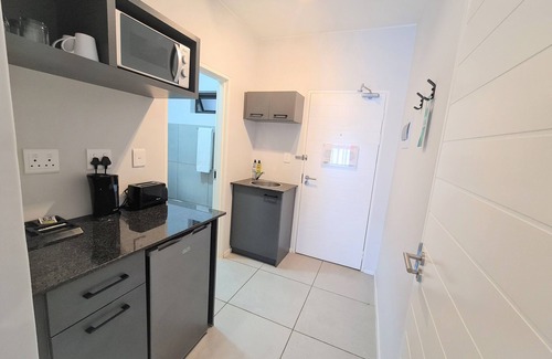 Greater Johannesburg Metropolitan Area Hotel | MINT Express Melrose View