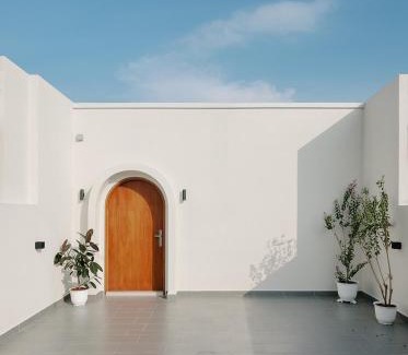 George Town Villa | Mint Villa with Jacuzzi Pool