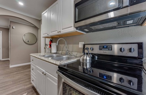 Pittsburgh House | Minutes from downtown - The Beltline Hideaway