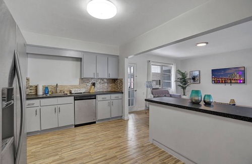 The Roads House | Minutes to Brickell & Little Havana - Pool