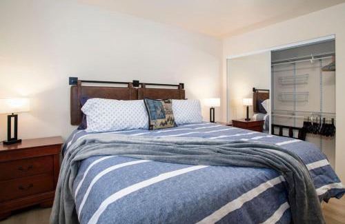 Badger Apartment | Minutes to Ft Wainwright