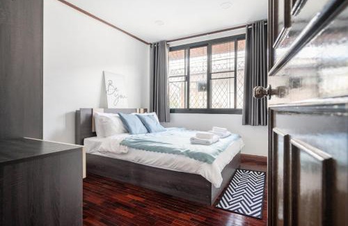 Samsen Nok Villa | MIQ HK16, Huay Kwang MRT, 3BR, Pool Table